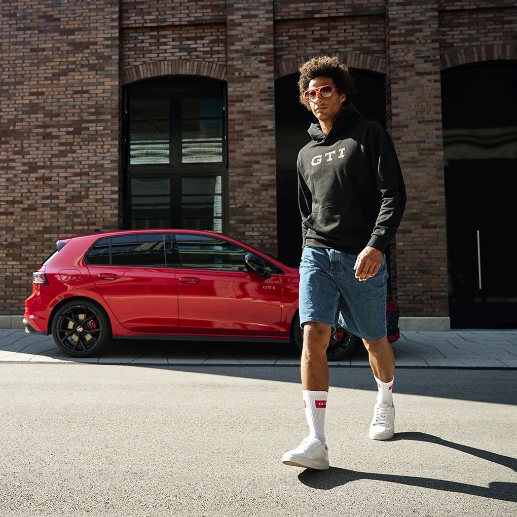 Uniseks Volkswagen GTI hoodie, crni.
