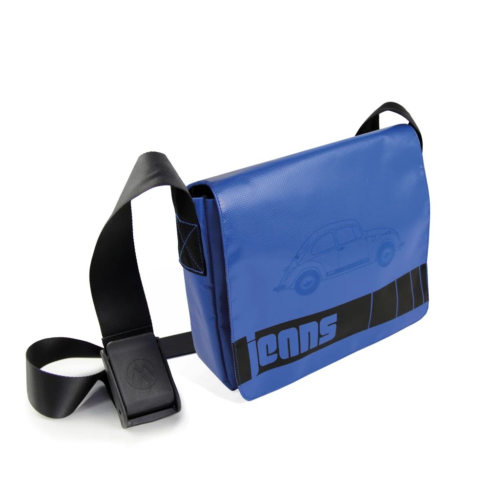 Volkswagen Käfer mala torba preko ramena od cerade kamiona
